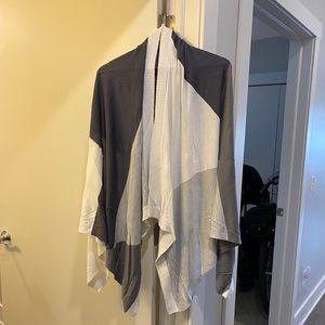 Lululemon shoulder wrap